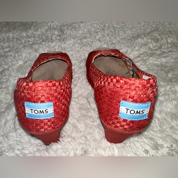 TOMS Savannah Burnt Red Woven Raffia Wedge - Women Color: Red Size: W7 - Picture 3 of 8